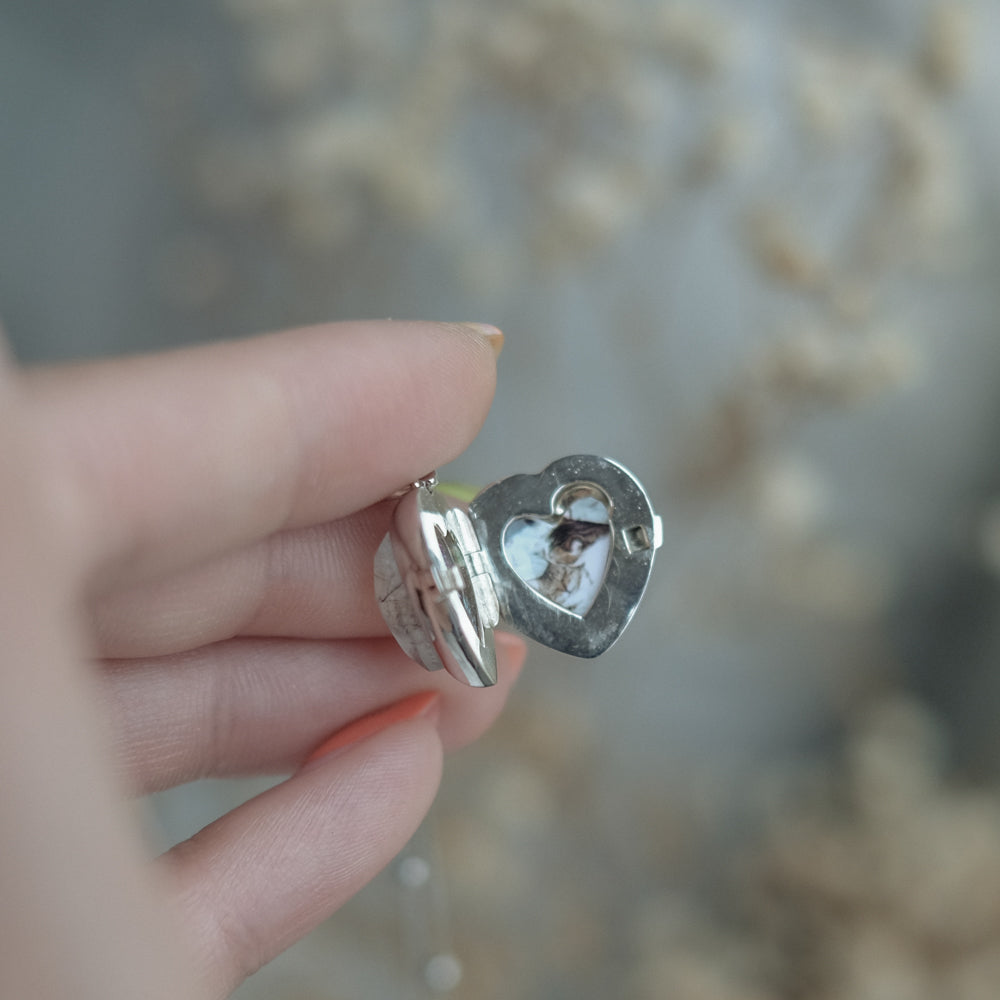 locket pendant (heart)